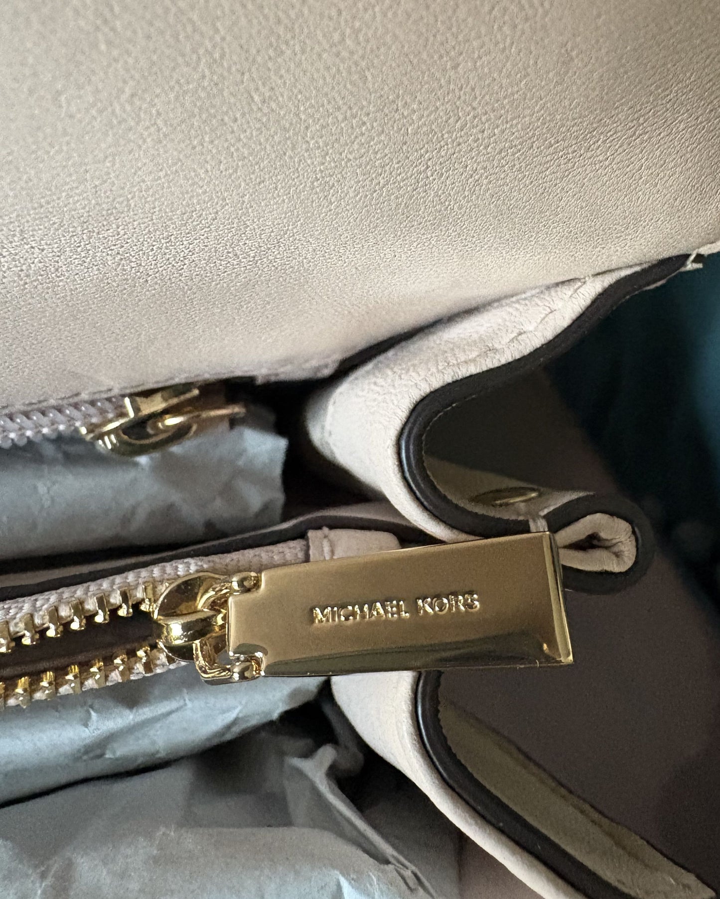 Micheal Kors Whitney