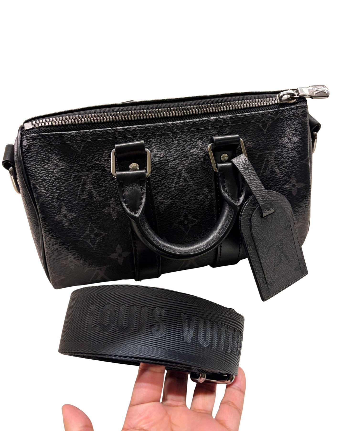 Louis Vuitton Keepall Bandoulière 25 (Monogram Eclipse)